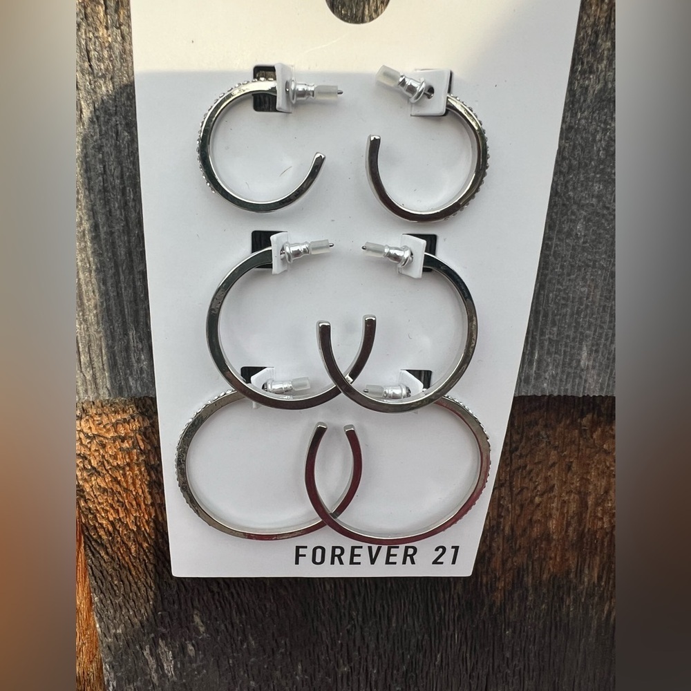 Forever 21 Silver Hoop Earring Set – 3 Sizes NWT - Picture 3 of 4